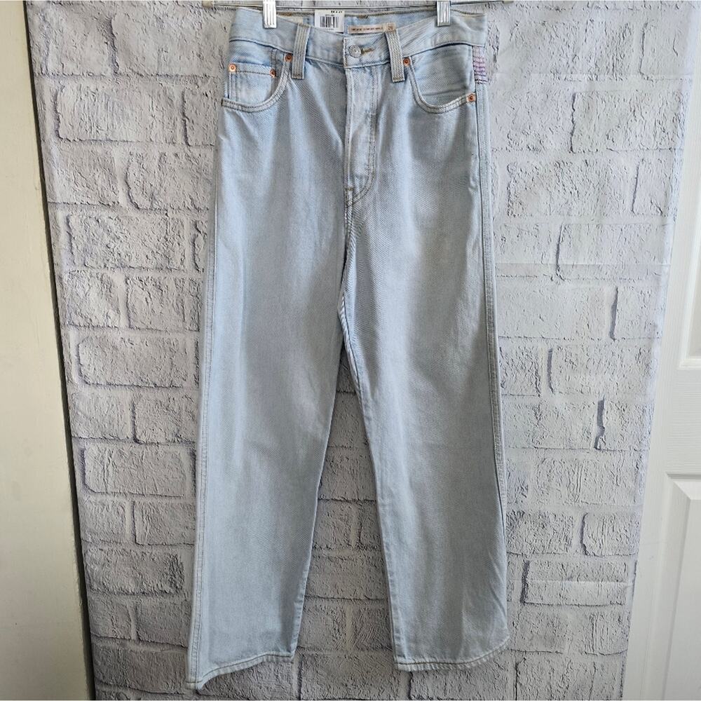 Levi's Ribcage Super High Rise Ankle Straight Light Wash Jeans NWT 26 X 27 - Picture 2 of 16